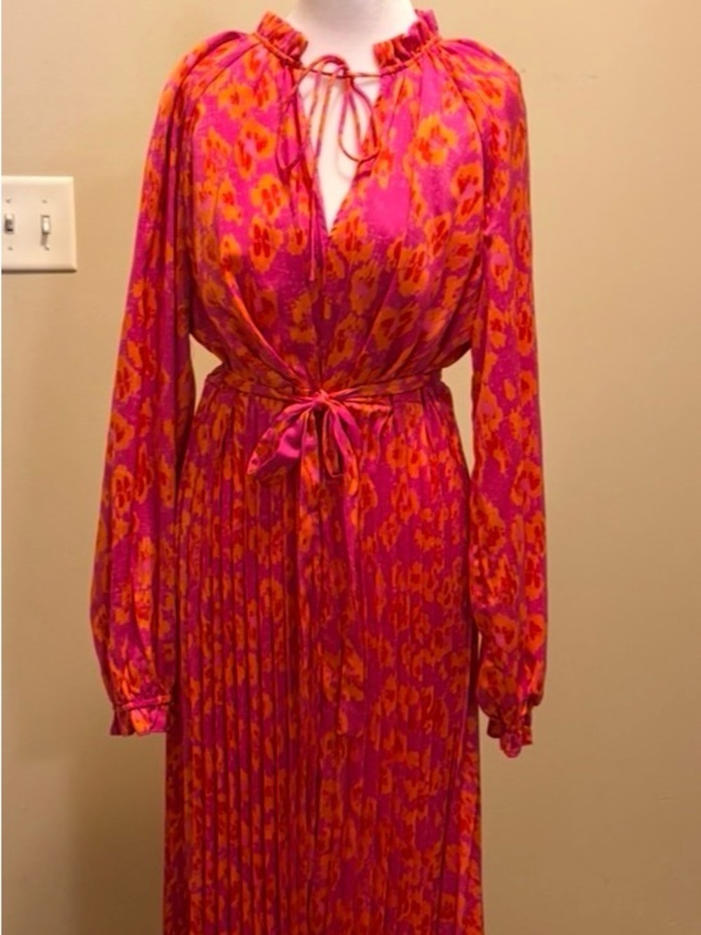 Feminine Tie-Waist Pink and Orange Printed Maxi Dress